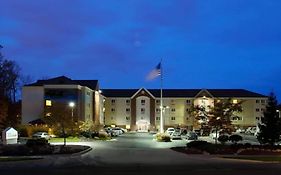 Sonesta Simply Suites Cleveland North Olmsted Airport